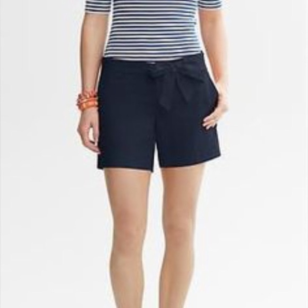 Banana Republic navy tie front shorts size 6